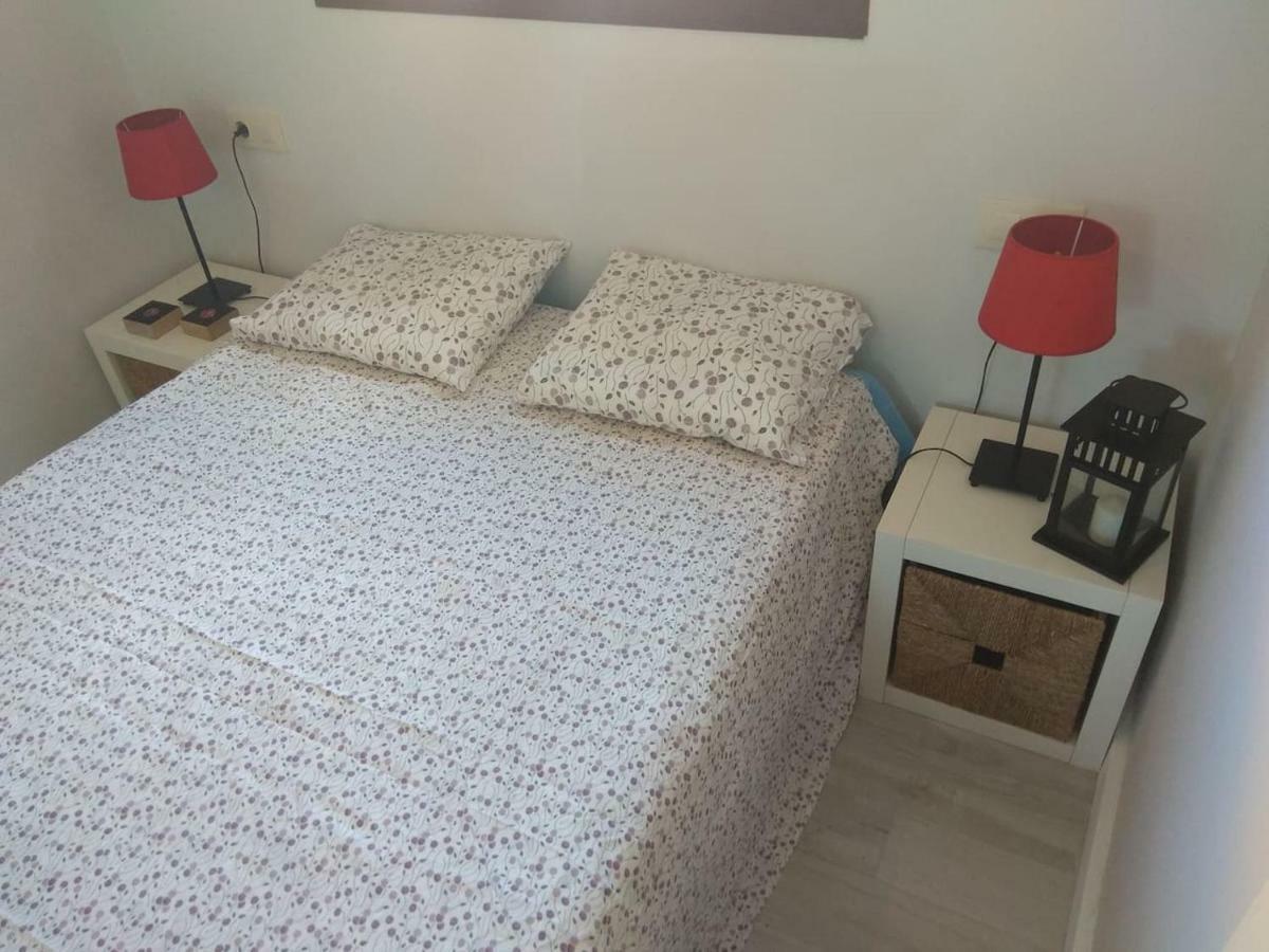 A Guaira, fantástico apartamento al borde del mar Oia Exterior foto