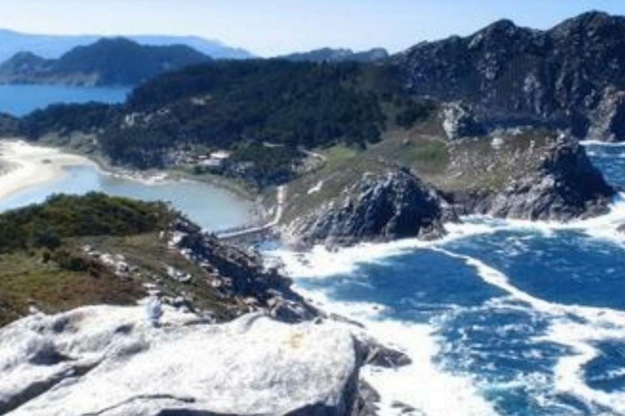 A Guaira, fantástico apartamento al borde del mar Oia Exterior foto